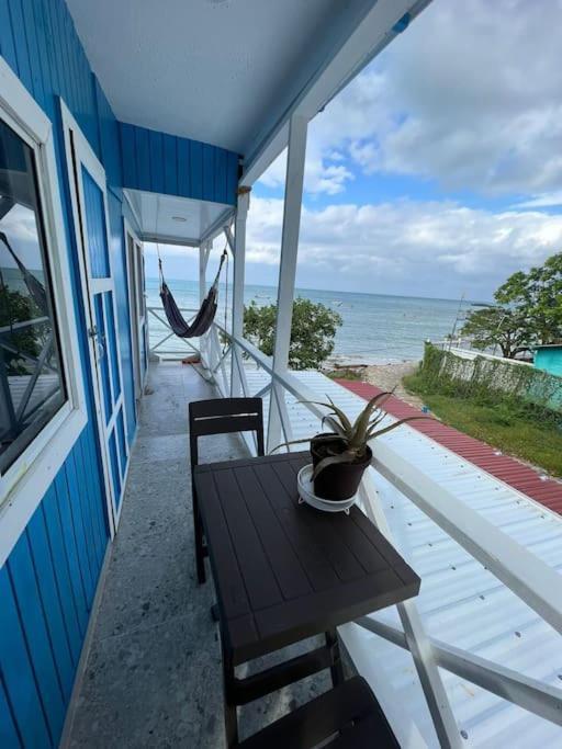 Baba'S Beach Bungalow South West Bay エクステリア 写真